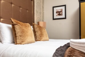 Room - The Kylestrome Deluxe - King or Twin (Ayr)