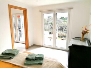 Comfort Double or Twin Room, Balcony, Valley View | Soundproofing, free WiFi, wheelchair access - Quinta da Pêra rocha (ALCOBAÇA)