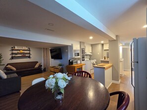House, 1 Bedroom | Living room - Peaceful Oasis Private Basement Suite With Queen Bed & Full Kitchen (Shawinigan)