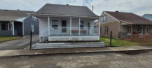House, 1 Bedroom | Exterior - Peaceful Oasis Private Basement Suite With Queen Bed & Full Kitchen (Shawinigan)
