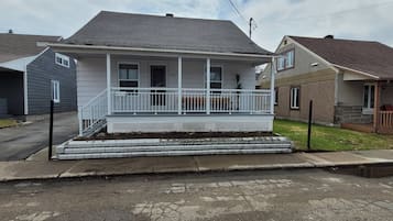 House, 1 Bedroom | Exterior