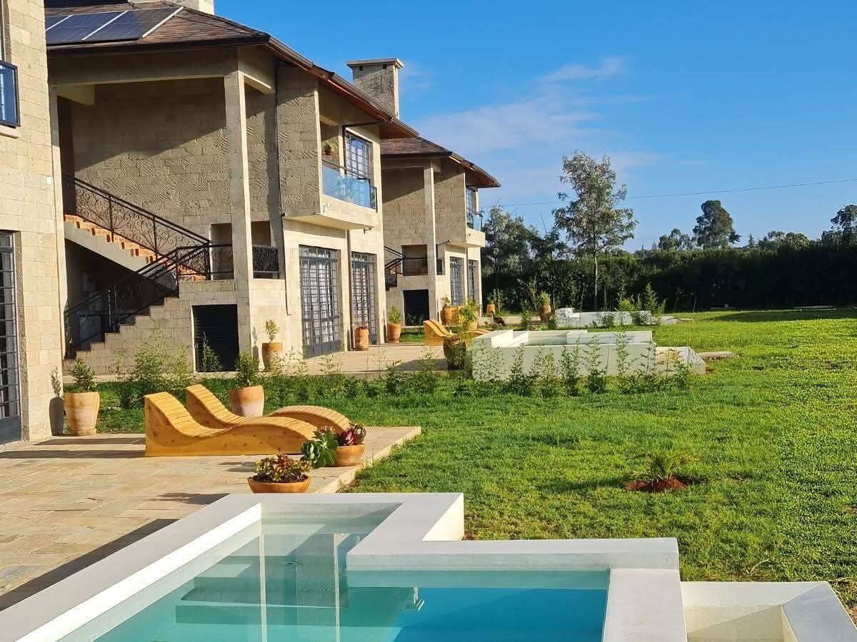 Deluxe Suite, Mountain View | Pool | 4 outdoor pools
