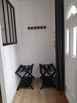 Interior - Cottage with beautiful terrace, ideal for lovers (Chateau-Renault)