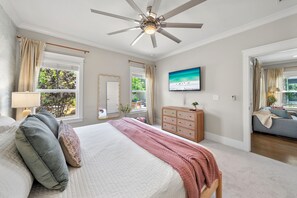 4 chambres, fer et planche à repasser, Wi-Fi gratuit, draps fournis