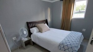 Ảnh chưa phân loại, 5 trong số 18 ảnh, nút