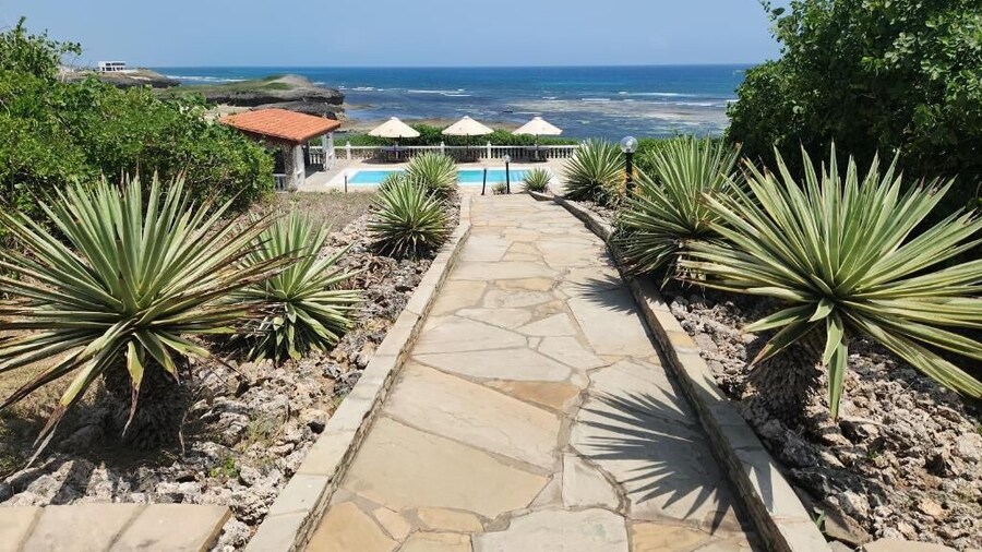 KILULU LUXURY PRIVATE ISLAND