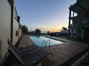 Outdoor pool - 2-bedroom apartment in a welcoming Kampala with fitness room (Kampala)