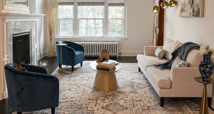 6-bedroom duplex In Lowry Hill next to Walker Art Center + 5 min to Downtown