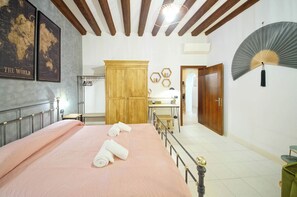 Blackout drapes, iron/ironing board - DolceVita Apartments N. 531 (Venice)