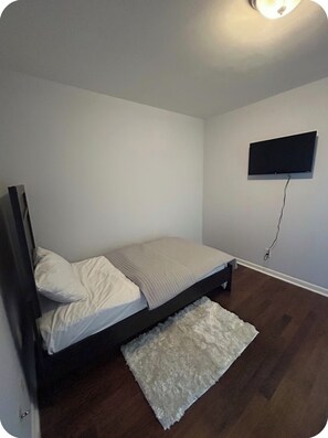3 habitaciones, tabla de planchar con plancha y wifi gratis 