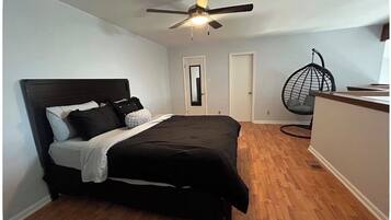 3 bedrooms, iron/ironing board, free WiFi, bed sheets