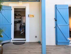 Outdoor dining - House with garden and terrace, Torreilles (Torreilles)