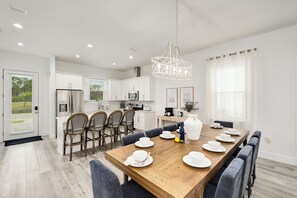 Dining - Destin Dreamin' | Private Pool | 6 Seater LSV(Golf Cart) | Pet Friendly (Miramar Beach)