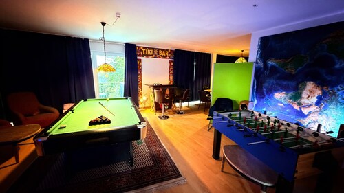 Holiday Home 'Whirlpool Kicker Gruppenhaus' with Mountain View, Private Terrace & Wi-Fi