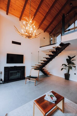 Villa de lujo, vista al río | Área de sala de estar