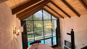 Vila superluxo, vista para o rio | Banheira de hidromassagem