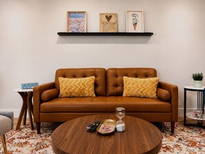 Una Smart TV, una pantalla de ordenador