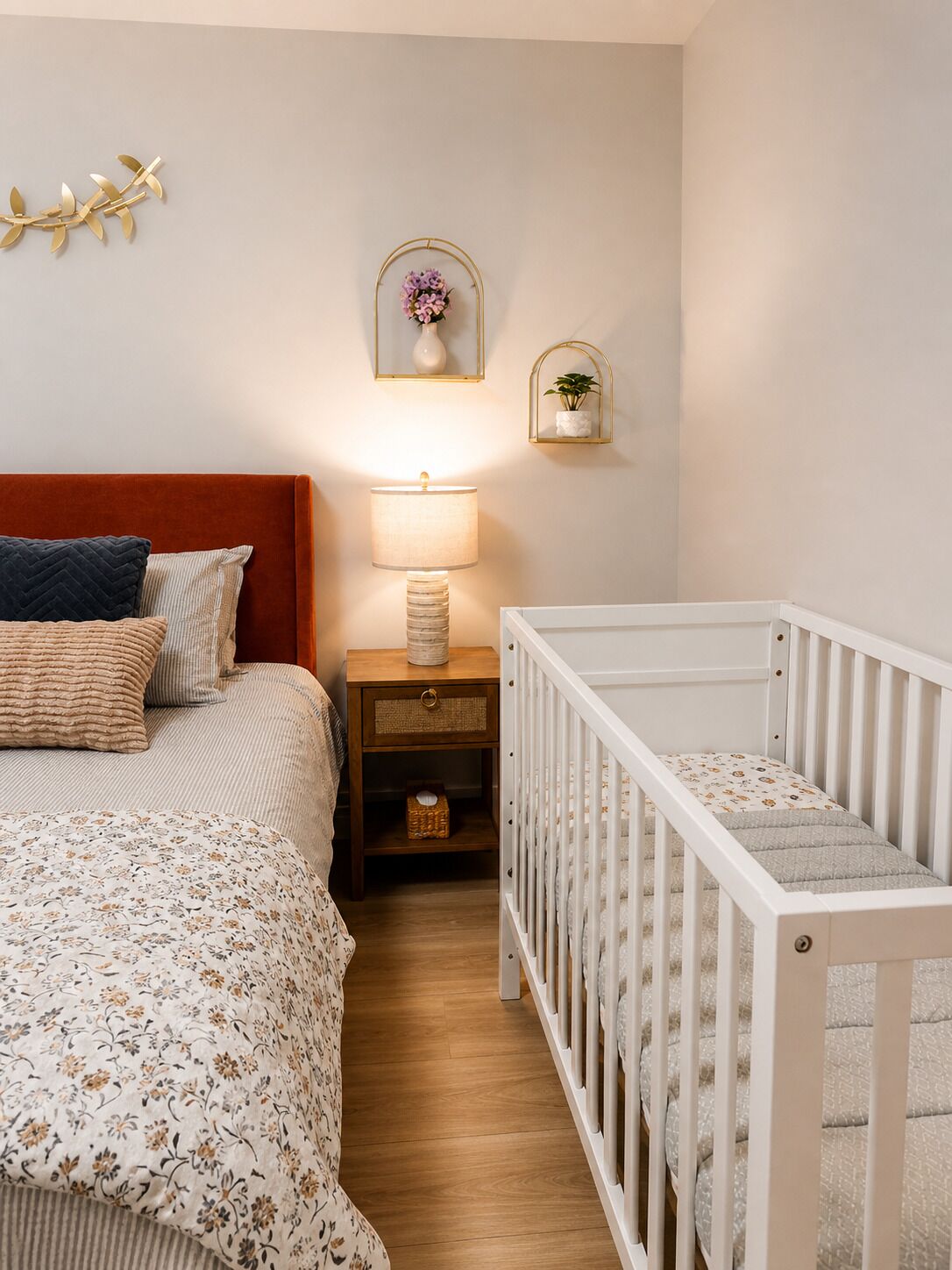 3 bedrooms, desk, iron/ironing board, travel crib