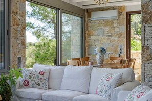 TV, fireplace - Crystal Beach Villa, Crystal Beach Villa (Chalkideon)