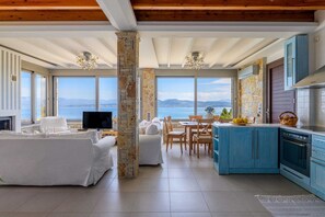 Interior - Crystal Beach Villa, Crystal Beach Villa (Chalkideon)