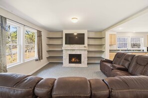 Interior - Wellfleet Retreat near the drive in (Wellfleet)