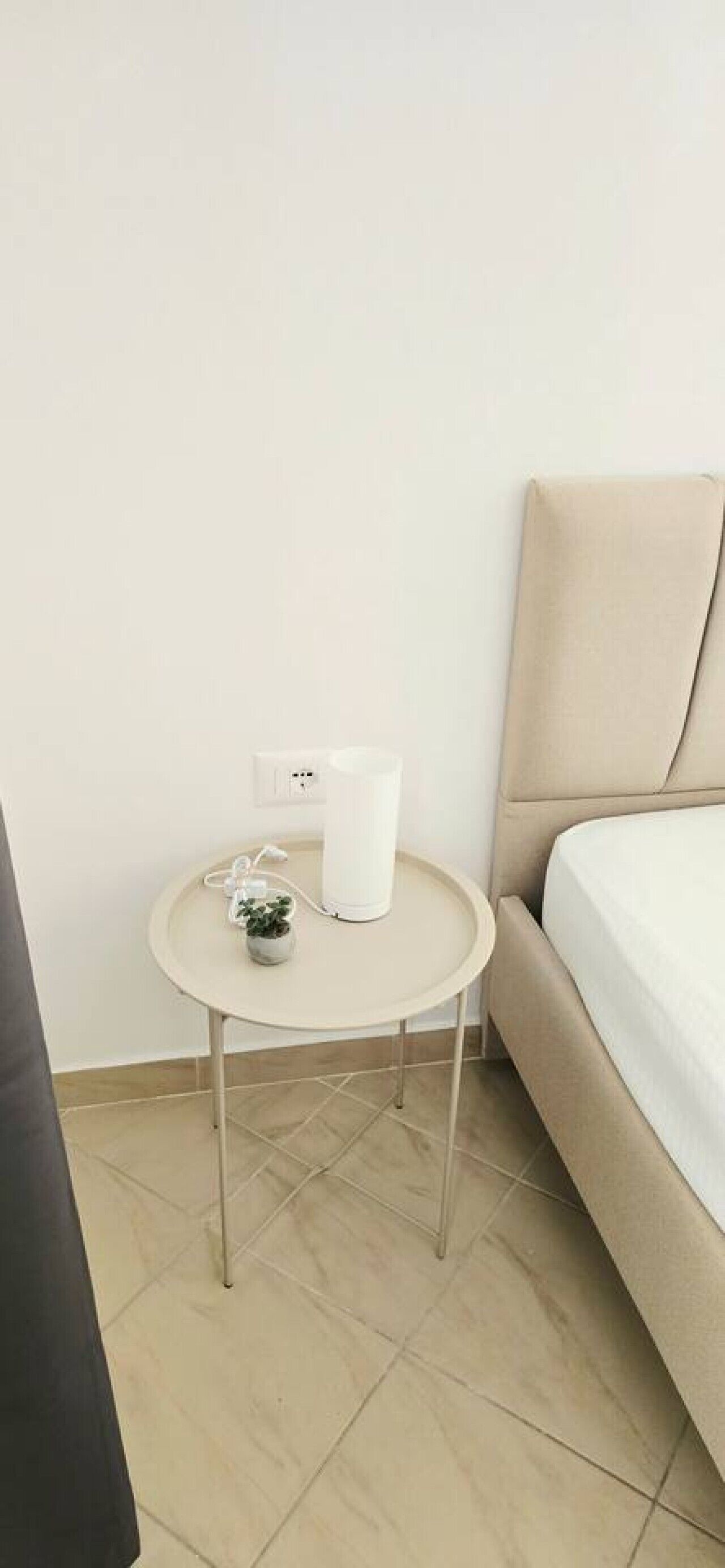 WiFi, bed sheets