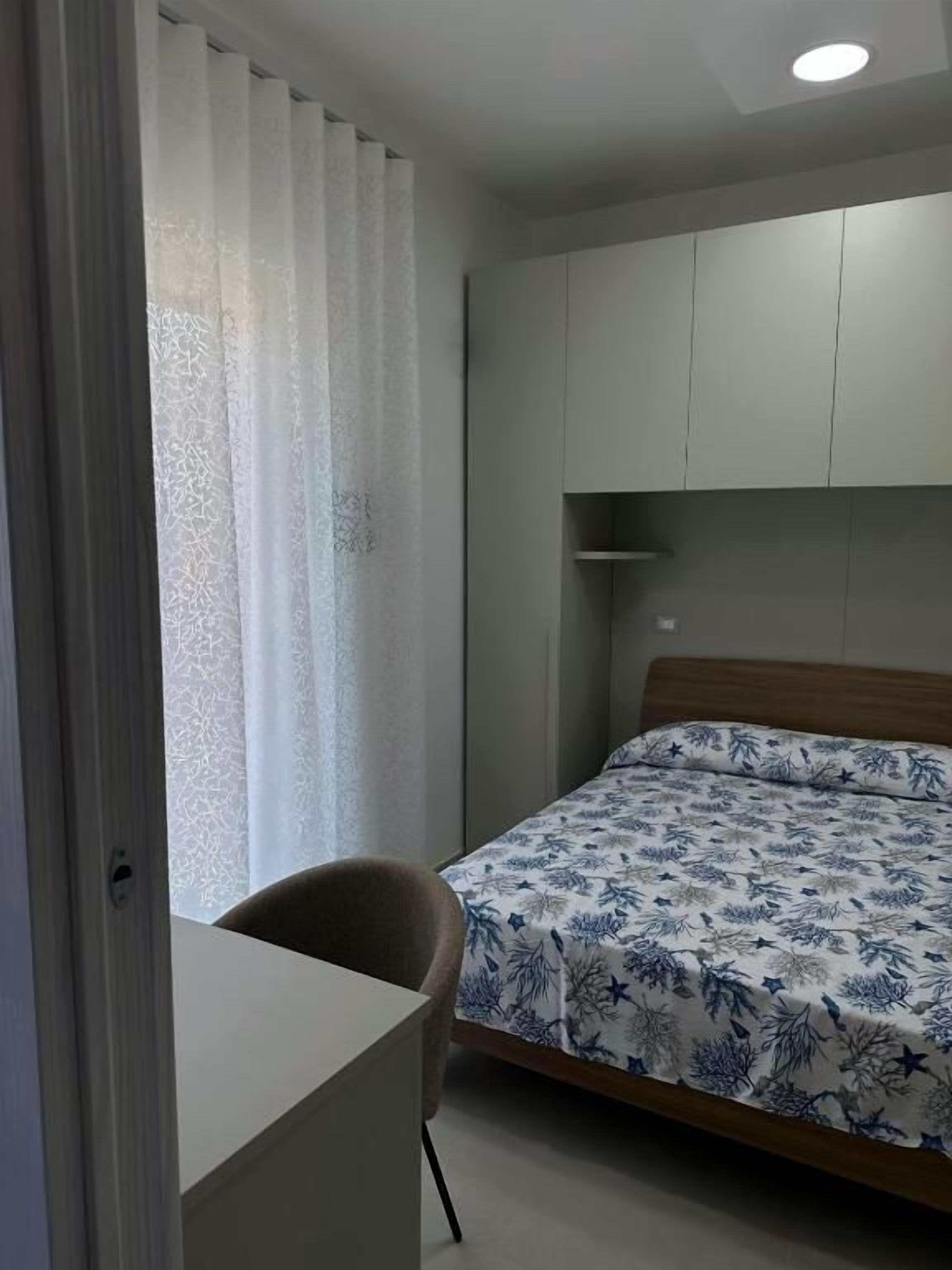 Double Room, Balcony | In-room safe, desk, soundproofing, free WiFi