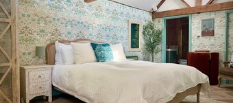 Luxury Guest House in Quiet Oxfordshire Village