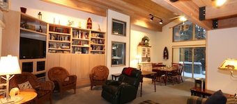 Walking distance to Payette Lake and downtown McCall