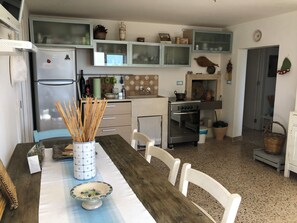 Dining - Salento House with Ocean View, Just 50 Meters from the Sea in Marina di Novaglie - Salento (Marina di Novaglie)