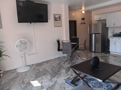 Two,2bedrooms apartment in amazing Argyle wth AC and comfort