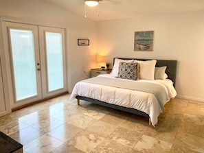 3 bedrooms, iron/ironing board, WiFi - Sarasota House With Pool (Osprey)