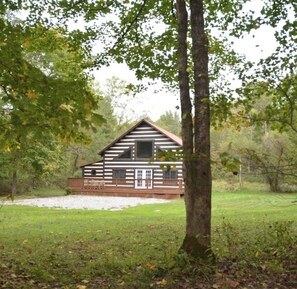 Exterior - Peaceful 2-bedroom cabin with AC in charming Logan Sleeps 8 (Logan)