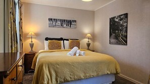 2 chambres, bureau, fer et planche à repasser, Wi-Fi