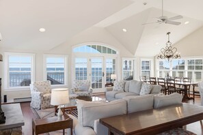 Smart TV - Sun-Drenched Coastal Escape on Kennebunk Beach (Kennebunk)