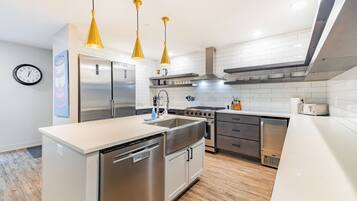 Fridge, microwave, oven, dishwasher