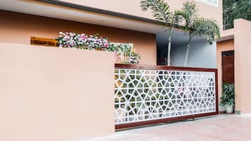 House | Reception