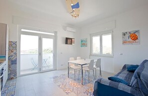 Appartamento, balcone - Pet Friendly | Interior - Surf and Windsurfer House Anzio (Anzio)