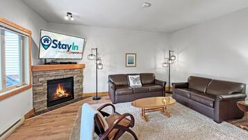 Smart TV, chimenea