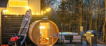 Luxury Pocono Escape Spacious Home w/ Sauna, Hot Tub & Mini Golf