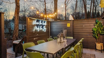 Outdoor dining