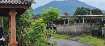 Cozzy Villa Taman near Sidemen Bali