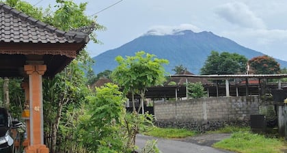 Cozzy Villa Taman near Sidemen Bali