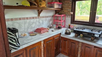 Villa, Garden View | Private kitchen