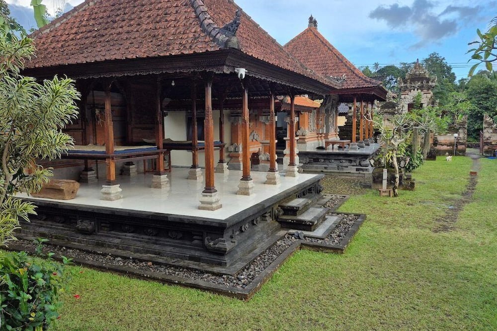 Cozzy Villa Taman near Sidemen Bali