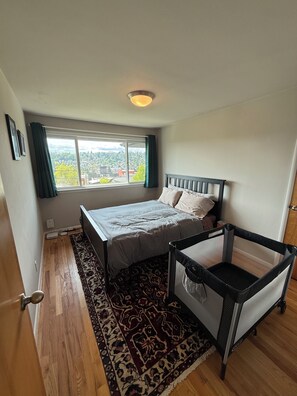 3 Schlafzimmer, Bügeleisen/Bügelbrett, WLAN, Bettwäsche