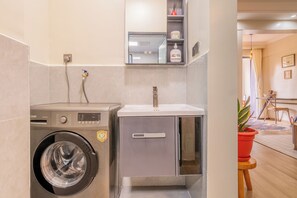 Interior - Vibrant Afro-Chic Retreat + Stylish 1BR in the Heart of Westlands + Café Onsite (Nairobi)