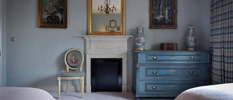 5 bedrooms, WiFi (free), individually decorated, individually furnished