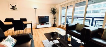 Premium Zug Stay - Business or Leisure, Station, Bus & Free Parking