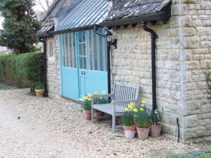 Property grounds - Greenwood Manor (Peterborough)